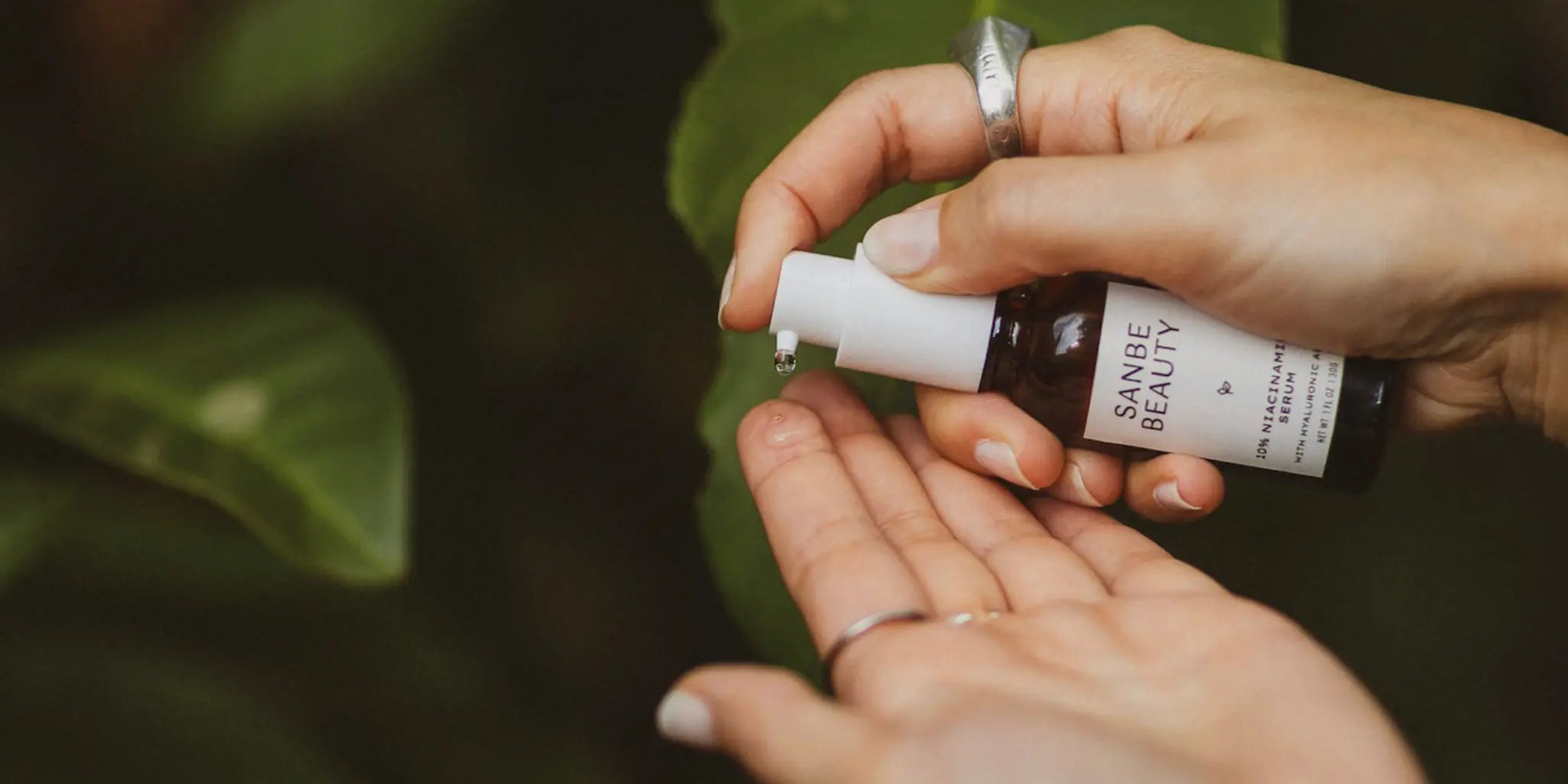 C-Niacinamide_Serum_Banner-1.webp