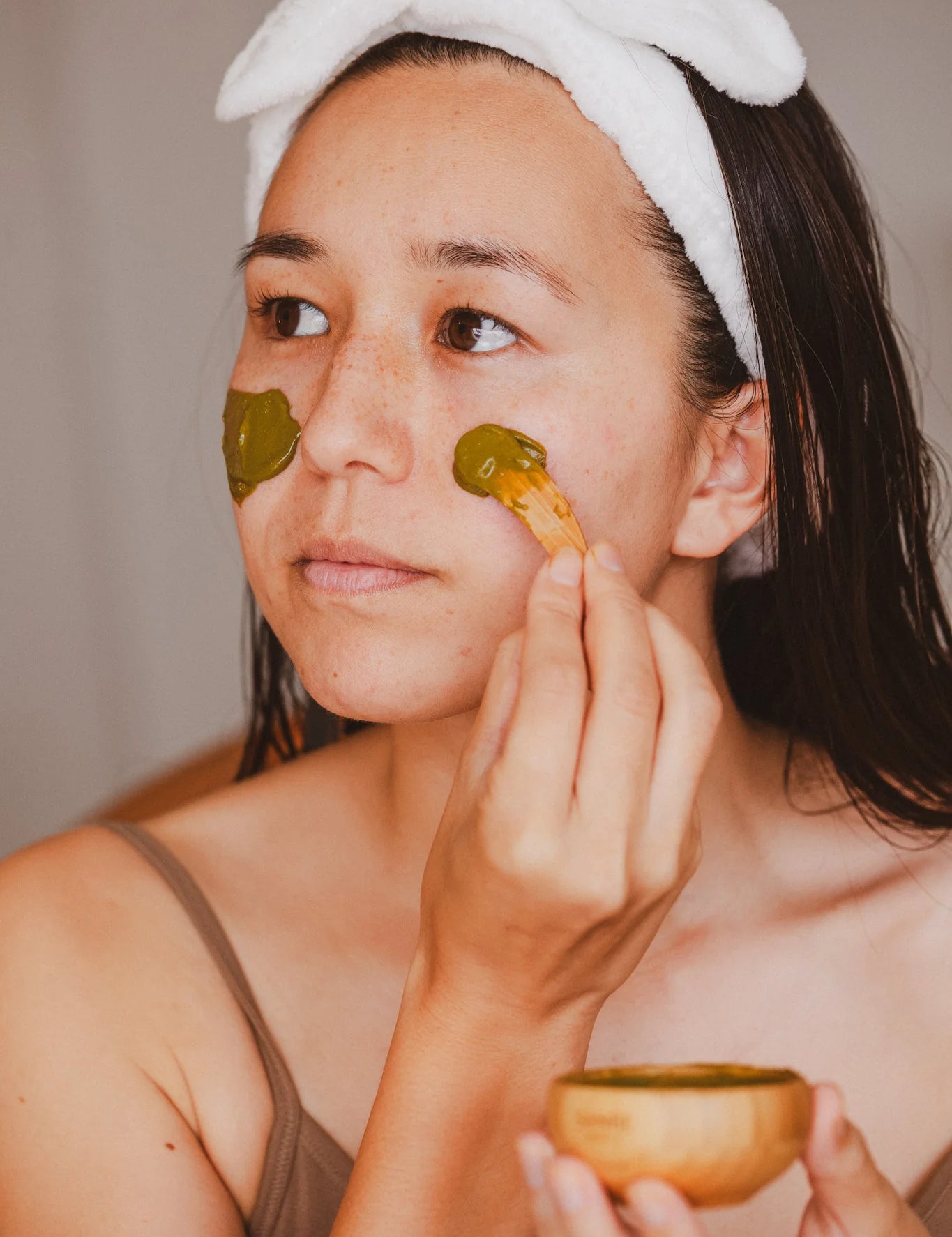 Product_-_mask_applied_Matcha_turmeric_C.webp