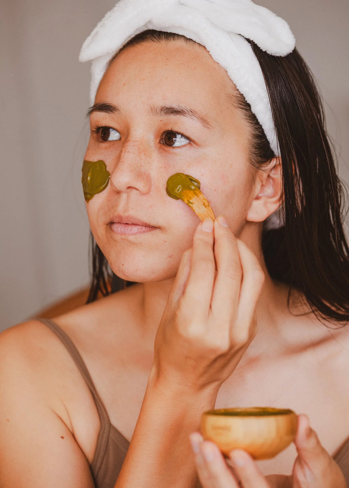 Product_-_mask_applied_Matcha_turmeric_C.webp