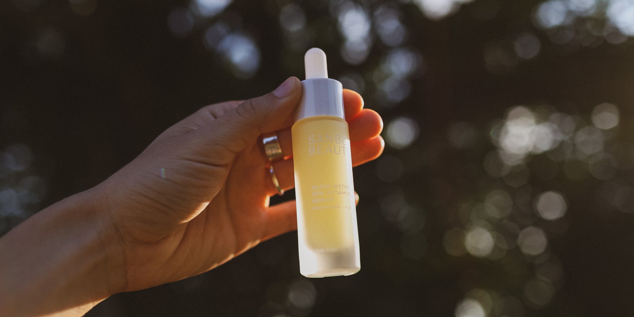 Vitamin_c_serum_8a953507-d8e6-4e38-99a6-56ebbc14b879.jpg